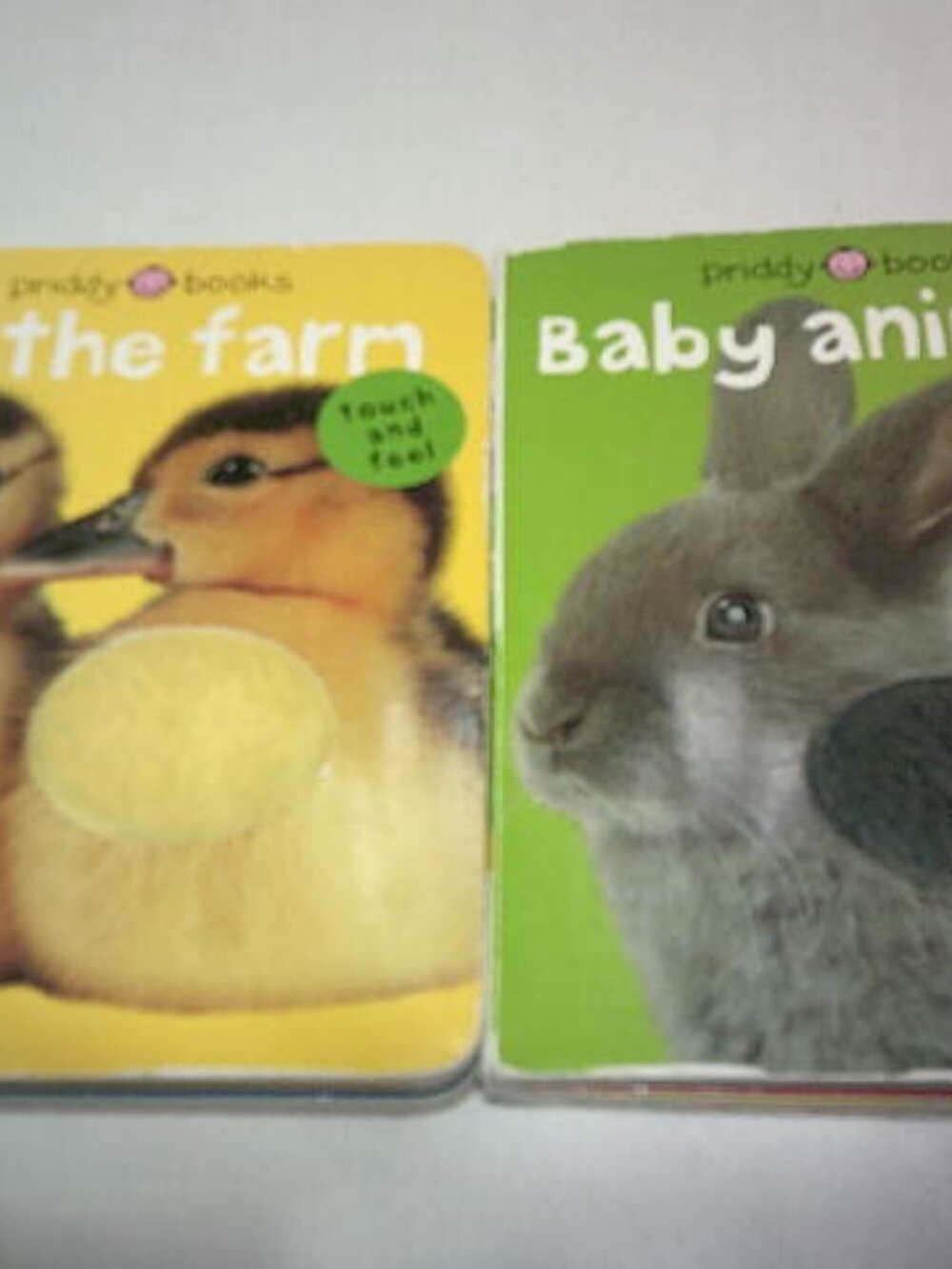 LOT 2 TODDLER KIDS PRIDDY BOARD BOOKS TOUCH & FEEL BABY ANIMALS & ON THE FARM 📘